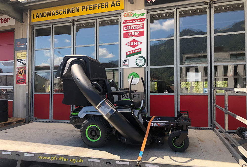 EGO Z6 Akku-Aufsitzmäher an Hans Landolt AG