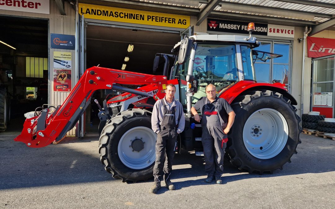 Massey Ferguson 5S.145 an Chrigel Habegger